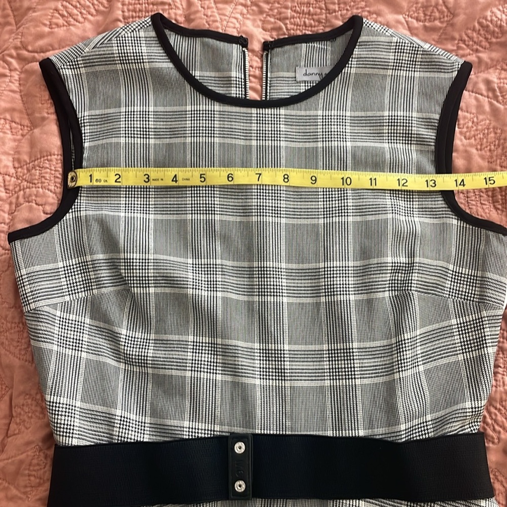 NWT black and white belted dress - Picture 5 of 5